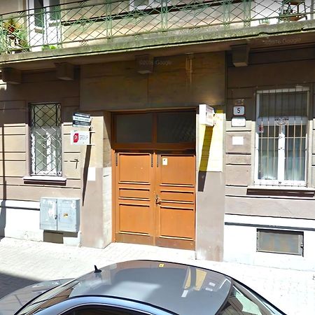 Apartment Mia - Old Town, Ac Братислава Екстериор снимка