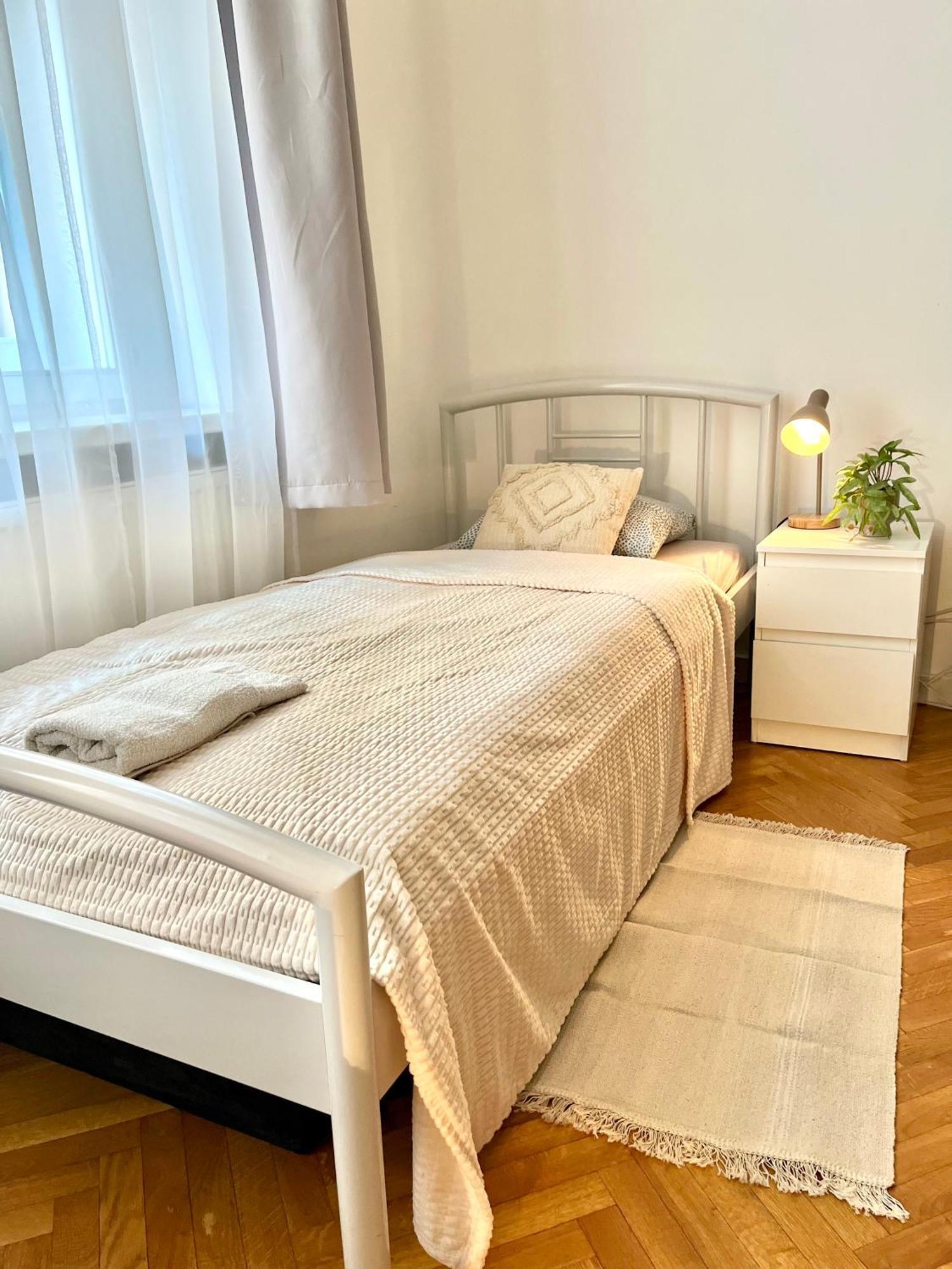 Apartment Mia - Old Town, Ac Братислава Екстериор снимка