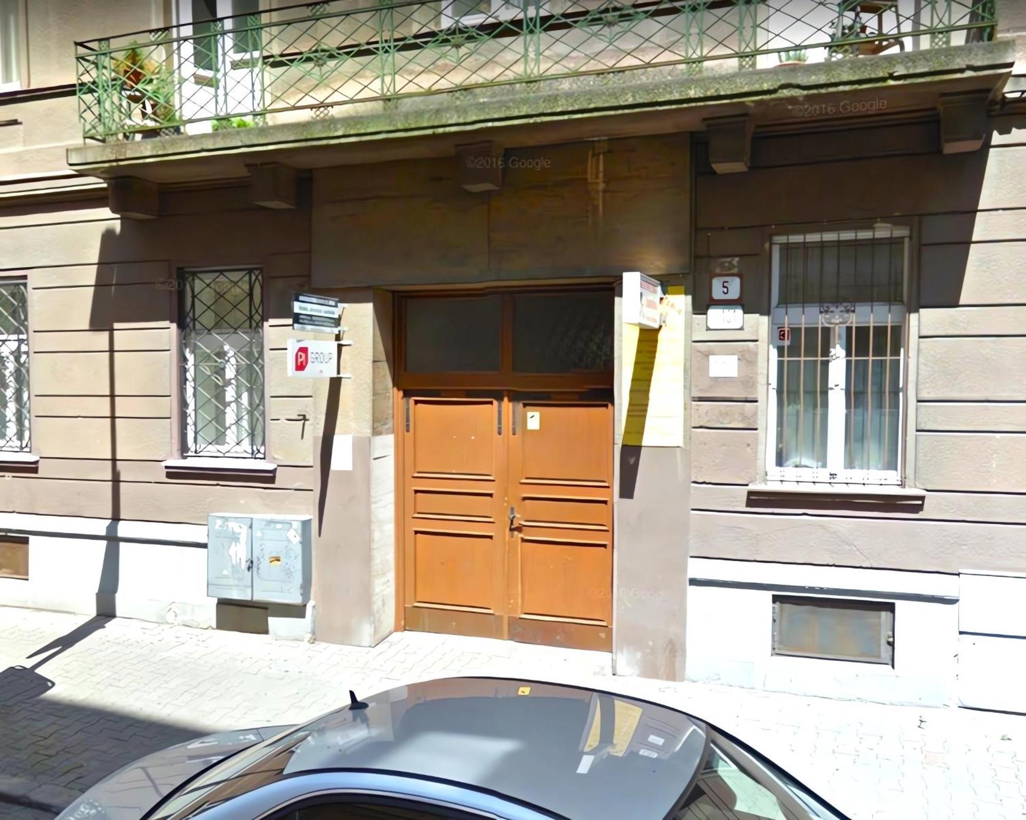 Apartment Mia - Old Town, Ac Братислава Екстериор снимка